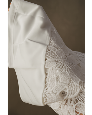 Elvira | Vestido largo de encaje lujoso