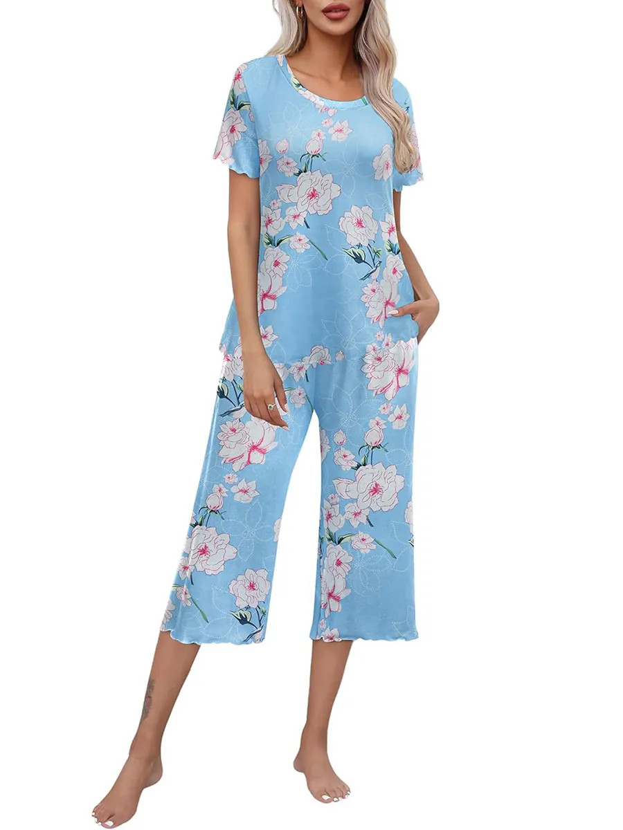 Pijama con top y pantalón estampado