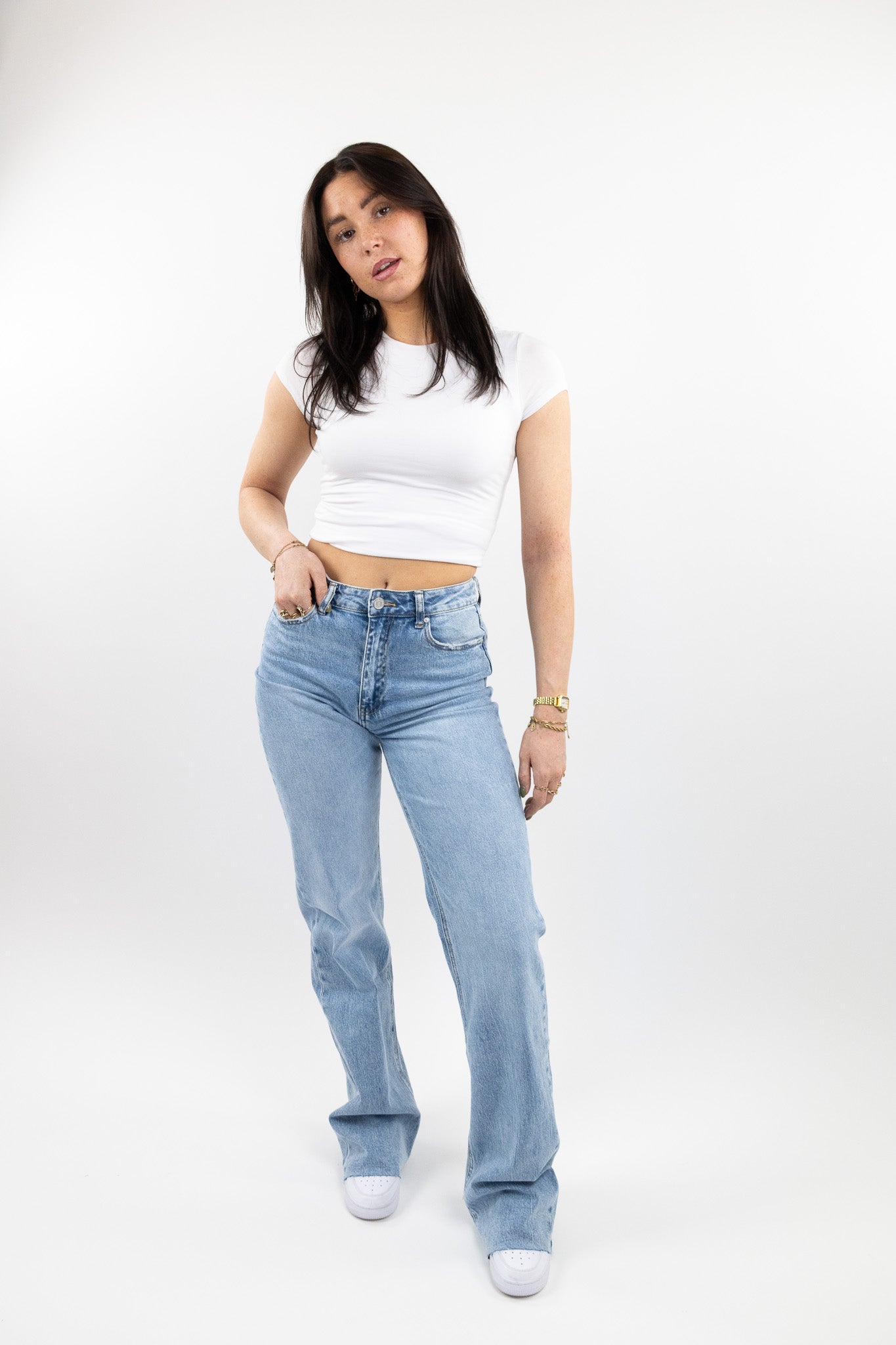 Vaqueros Leah de pierna ancha y elásticos