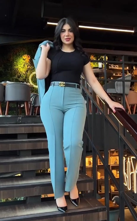 Traje Elegante Turquesa