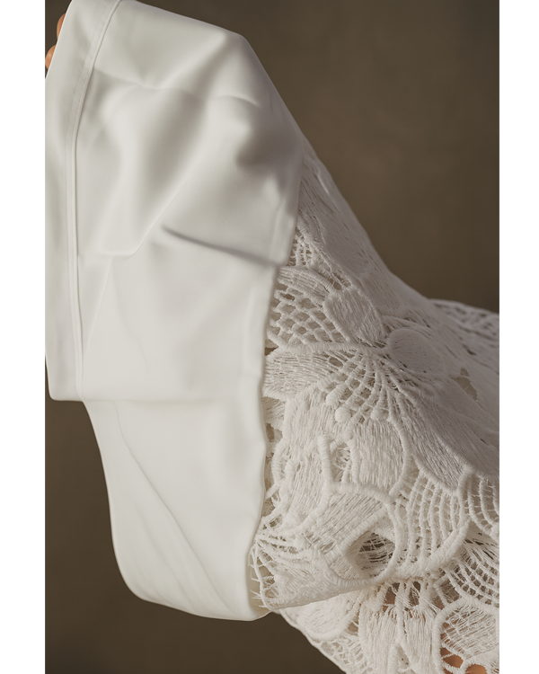 Elvira | Vestido largo de encaje lujoso