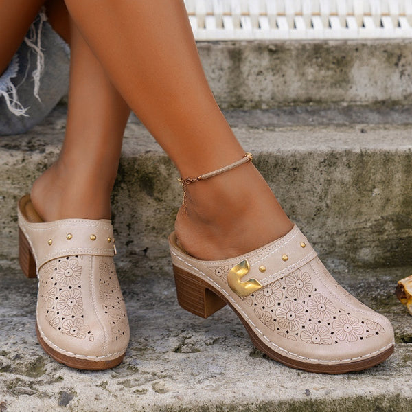 Sandalias gruesas con punta cerrada y sin cordones